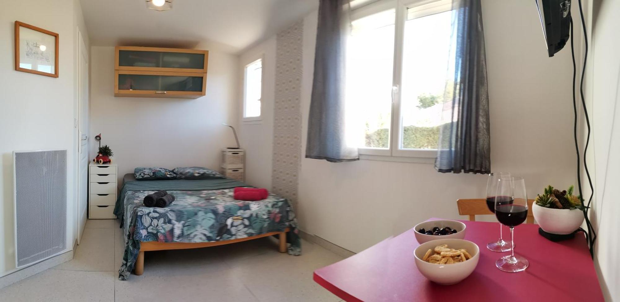 Studio Dans La Villa Les Cigales Лезиньян-Корбьер Экстерьер фото